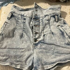 Express mom shorts super high raise, stonewash jeans